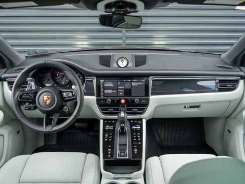 New 2026 Porsche Macan GTS image 23