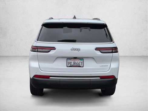 Used 2025 Jeep Grand Cherokee L Laredo RWD image 7