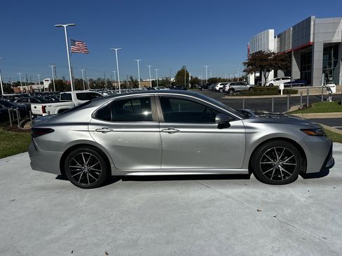 Certified 2024 Toyota Camry SE image 11