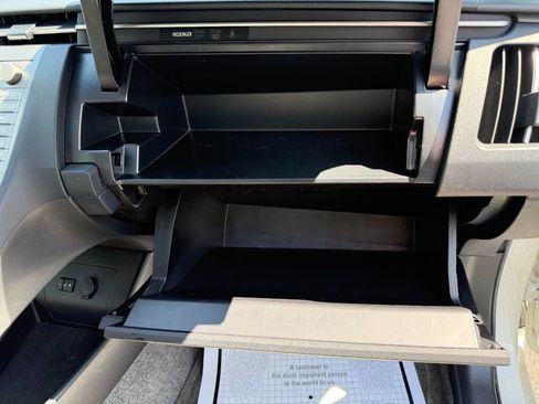 Used 2013 Toyota Prius Four w/ Deluxe Solar Roof Pkg image 37