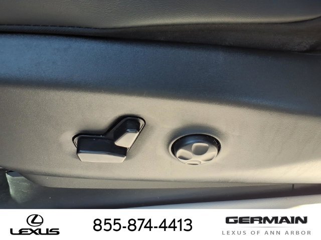 Used 2024 Chrysler Pacifica Touring-L FWD image 15