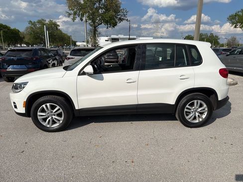 Used 2013 Volkswagen Tiguan S image 12