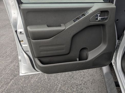 Used 2019 Nissan Frontier PRO-4X image 14