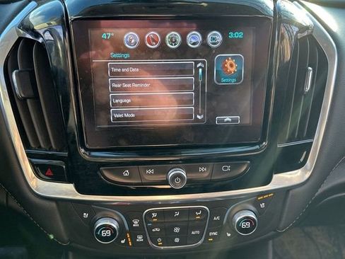 Used 2019 Chevrolet Traverse Premier w/ LPO, 'HIT The Road' Package image 10