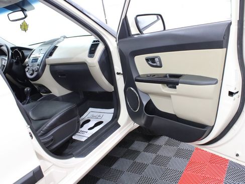 Used 2011 Kia Soul ! image 20