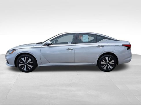 Certified 2022 Nissan Altima 2.5 SV AWD/4WD image 13