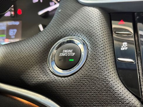 Used 2019 Cadillac XTS Luxury image 17