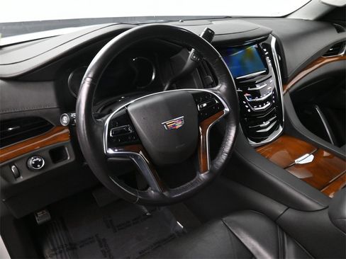Used 2020 Cadillac Escalade ESV 2WD image 7