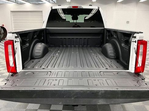 Used 2023 Ford F250 XLT image 28