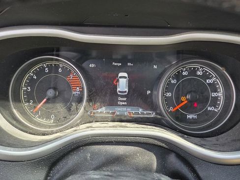Used 2016 Jeep Cherokee Trailhawk w/ Leather Interior Group AWD/4WD image 7