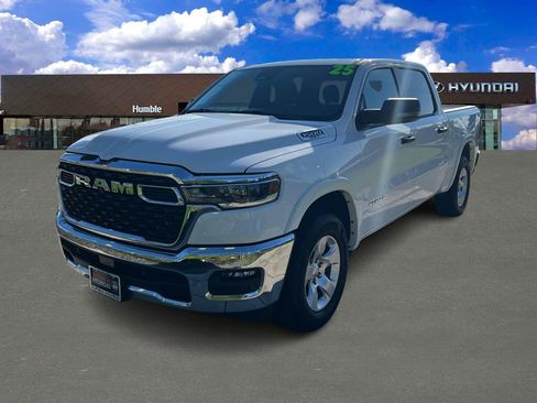 Used 2025 RAM 1500 Big Horn AWD/4WD image 1
