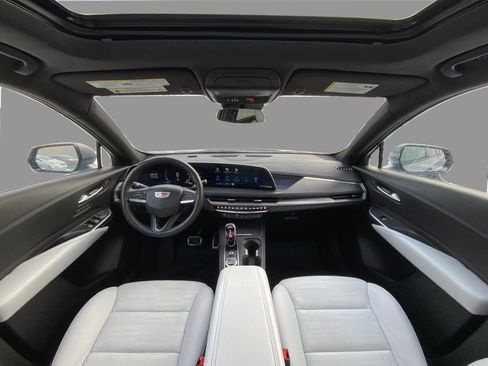 Used 2024 Cadillac XT4 Sport image 21