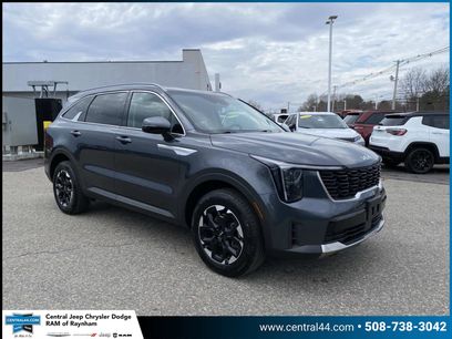 Used 2024 Kia Sorento S