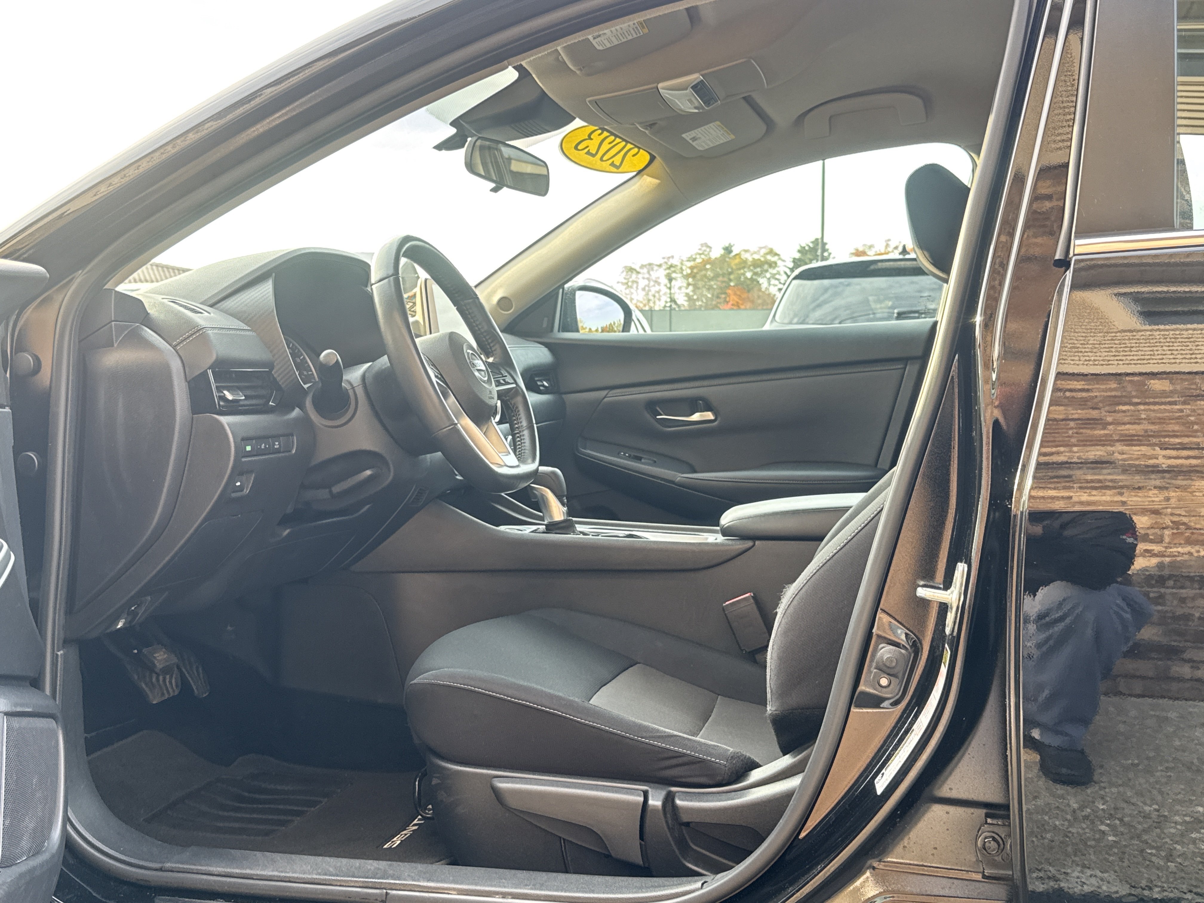 Used 2023 Nissan Sentra SV w/ All-Weather Package FWD image 9