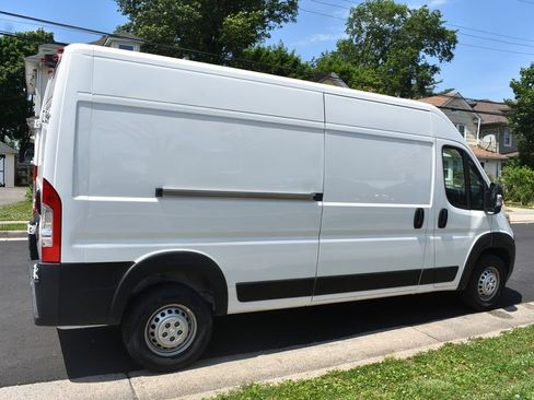 Used 2026 RAM ProMaster 2500 w/ Convenience Group FWD image 5