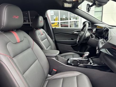 Certified 2025 Chevrolet Trax RS w/ Driver Confidence Package FWD image 17
