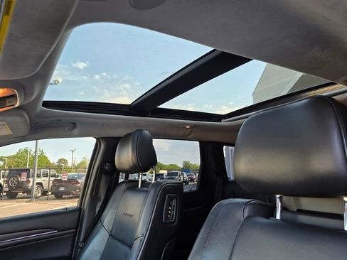 Used 2017 Jeep Grand Cherokee Summit AWD/4WD image 23