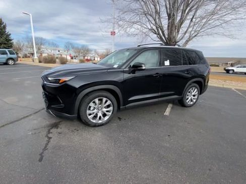 New 2026 Toyota Grand Highlander Limited image 3