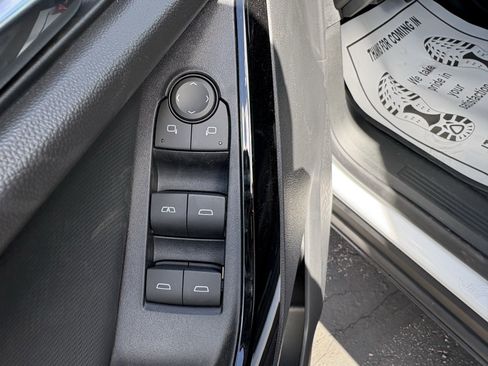 Used 2026 Chevrolet Equinox LT image 15