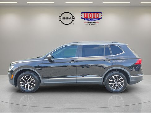 Used 2021 Volkswagen Tiguan SE w/ Panoramic Sunroof Package AWD/4WD image 5