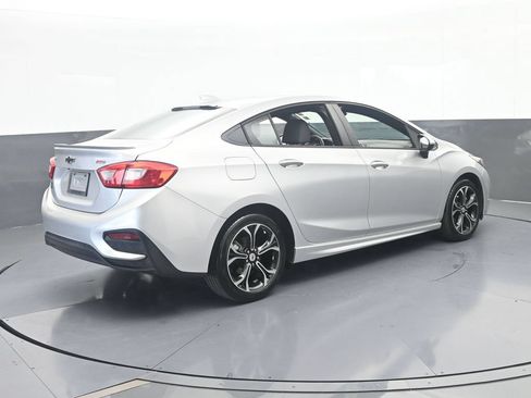 Used 2019 Chevrolet Cruze LT w/ RS Package FWD image 6