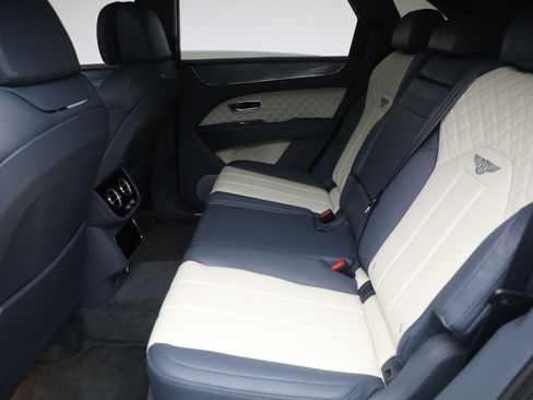 Certified 2021 Bentley Bentayga Speed image 24