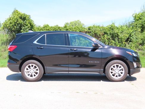 Used 2019 Chevrolet Equinox LT AWD/4WD image 2