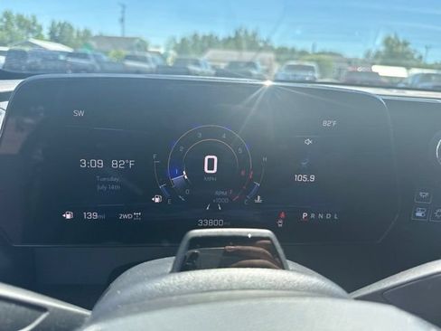Used 2024 Chevrolet Traverse Z71 w/ Enhanced Driving Package AWD/4WD image 22