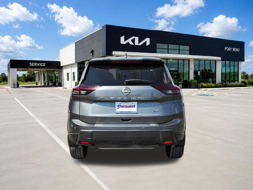 Used 2024 Nissan Rogue SV FWD image 6