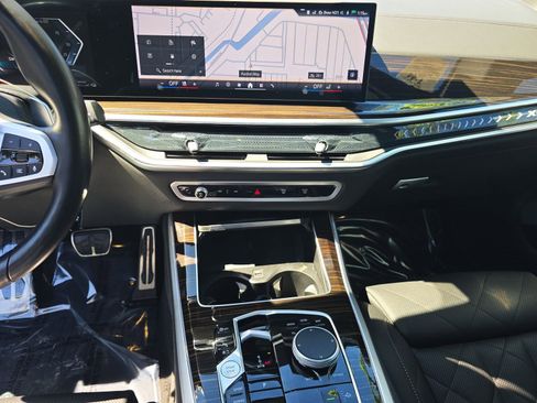 Used 2024 BMW X5 xDrive50e w/ M Sport Package image 11