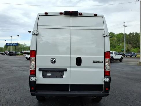 Used 2025 RAM ProMaster 2500 w/ Convenience Group FWD image 16