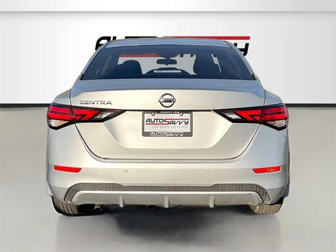 Used 2023 Nissan Sentra S image 6