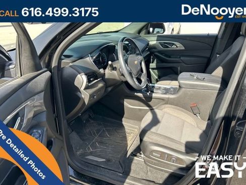 Used 2023 Chevrolet Traverse LT w/ LPO, Floor Liner Package AWD/4WD image 3
