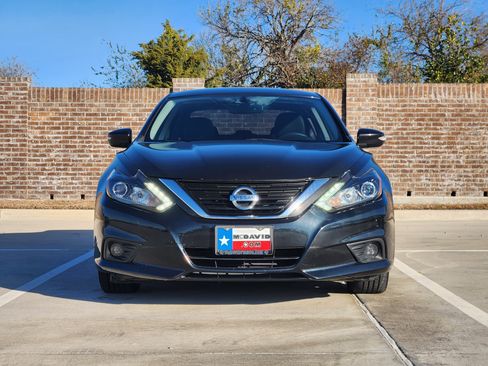 Used 2017 Nissan Altima 2.5 SL w/ 2.5 Technology Package image 2