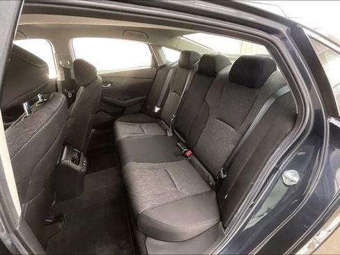 Certified 2025 Honda Accord LX image 19