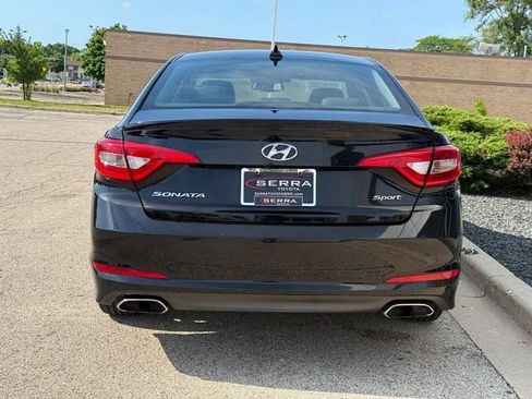 Used 2016 Hyundai Sonata Sport w/ Option Group 02 FWD image 4