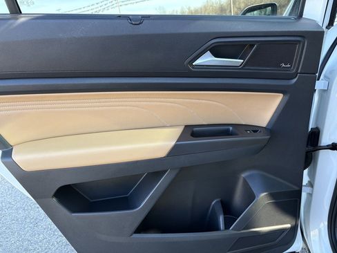 Used 2022 Volkswagen Atlas Cross Sport SEL Premium R-Line image 19