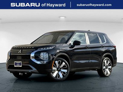 Used 2025 Mitsubishi Outlander SE