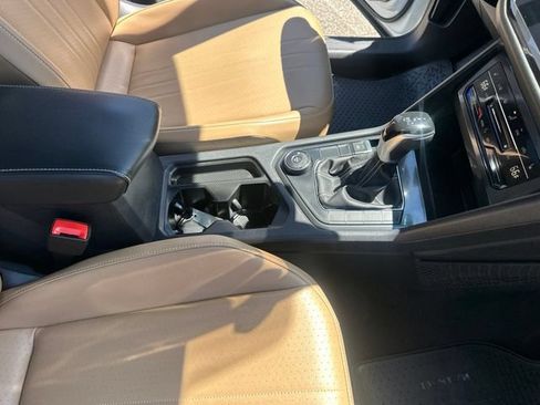 Used 2023 Volkswagen Tiguan SE w/ Panoramic Sunroof Package AWD/4WD image 38