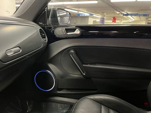 Used 2014 Volkswagen Beetle R-Line image 25