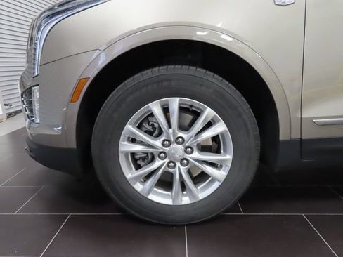 Certified 2022 Cadillac XT5 Luxury FWD image 13