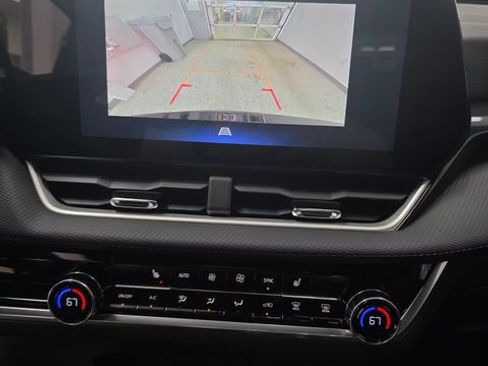 Used 2026 Chevrolet Equinox LT w/ Convenience Package II AWD/4WD image 14
