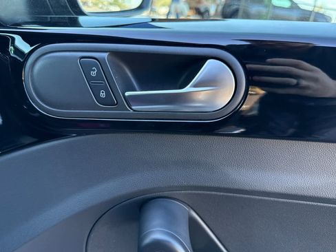 Used 2012 Volkswagen Beetle 2.5 image 18