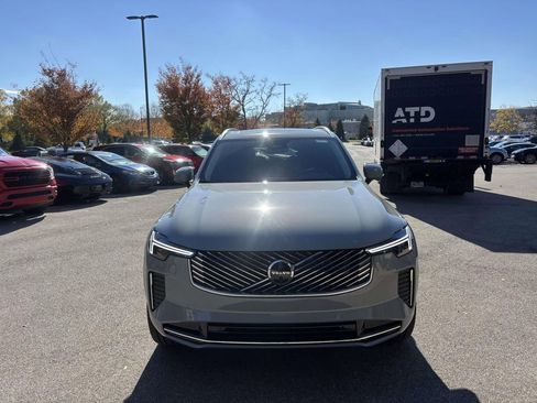 New 2026 Volvo XC90 B6 Plus w/ Protection Package Premier image 2