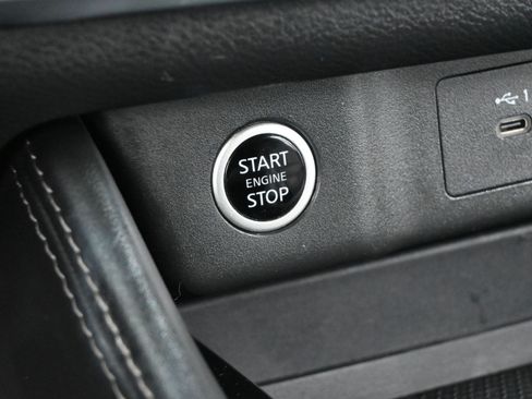 Used 2023 Nissan Rogue SL w/ SL Premium Package FWD image 20