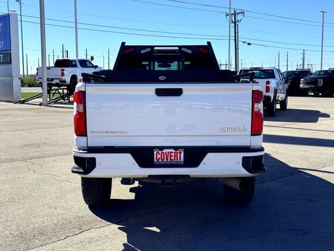 Used 2023 Chevrolet Silverado 3500 High Country w/ Z71 Off-Road Package image 8