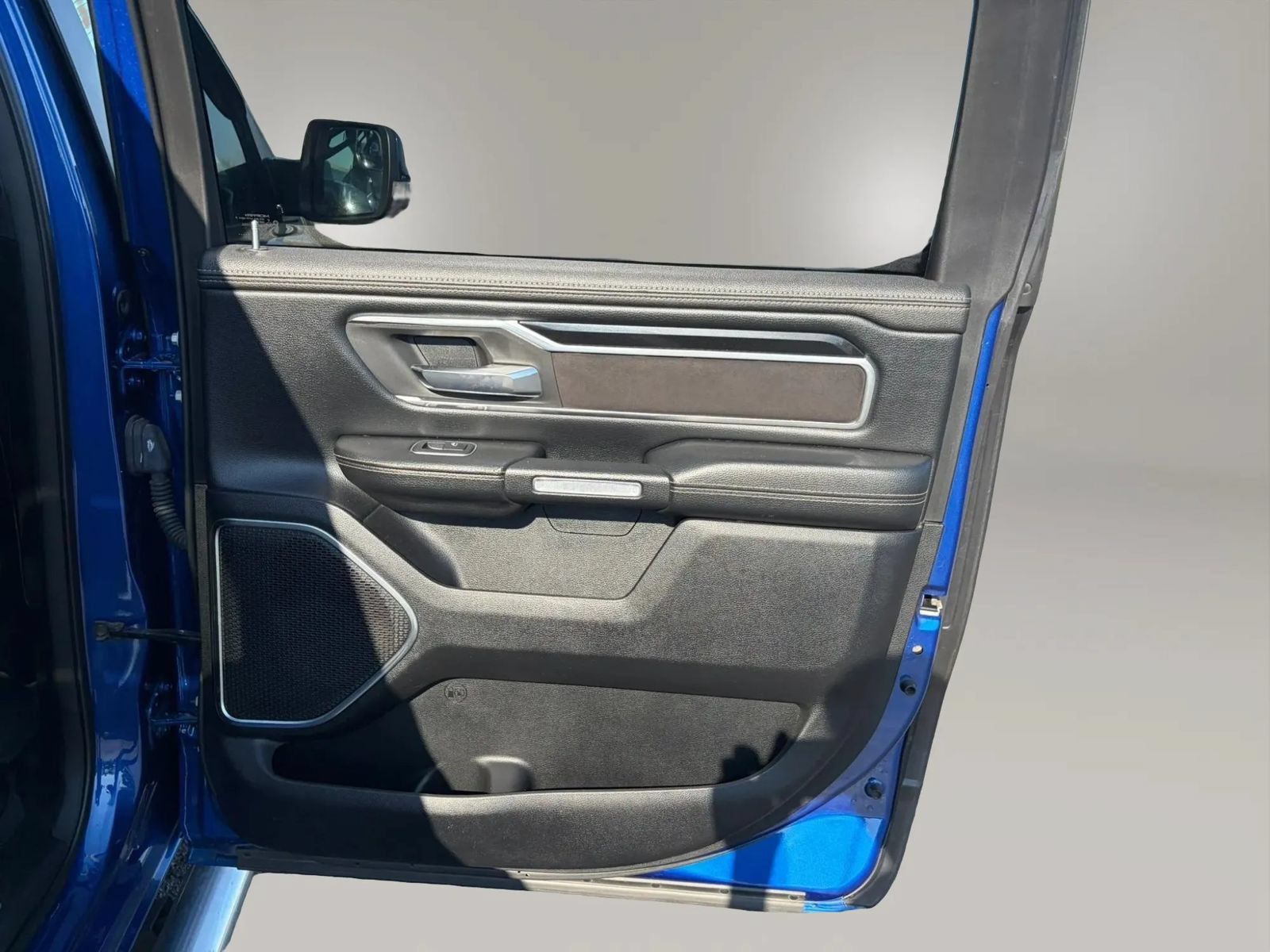 Used 2019 RAM 1500 Laramie w/ Sport Appearance Package AWD/4WD image 30