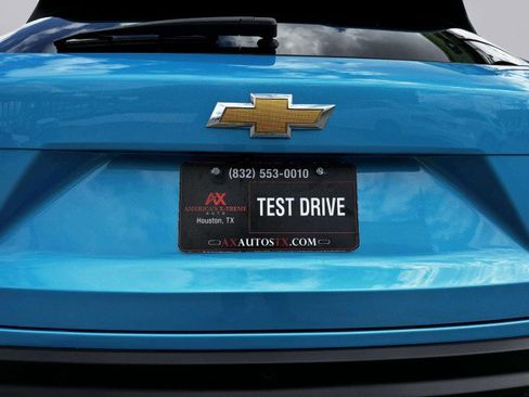 Used 2025 Chevrolet Trax LS w/ LS Convenience Package image 16