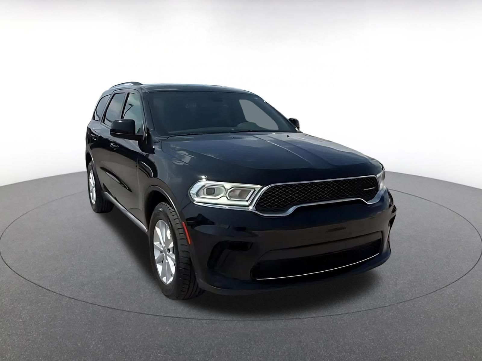 Used 2024 Dodge Durango SXT AWD/4WD image 3