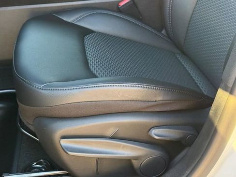 New 2026 Jeep Compass Latitude image 19